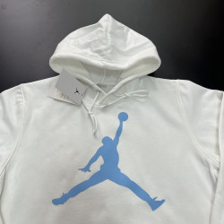 Sudadera blanca AJ logo azul