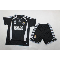 RM Retro KIT NIÑO Visitante 06-07