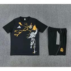 Kit Entrenamiento RM Marvel Negro 25-26