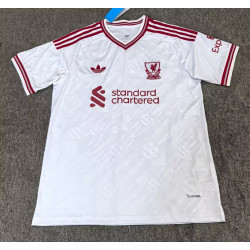 Liverpool Visitante 26-27