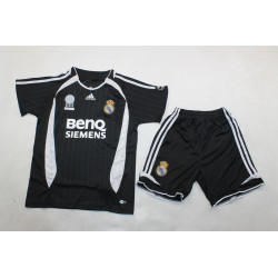 RM Retro KIT NIÑO Visitante 06-07