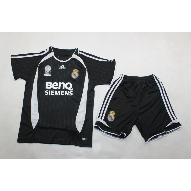 RM Retro KIT NIÑO Visitante 06-07