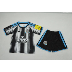 Newcastle Kit Niño Local 26-27