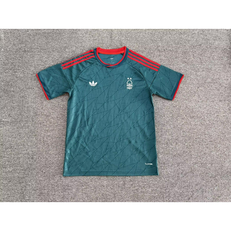Nottingham Forest Visitante 26-27
