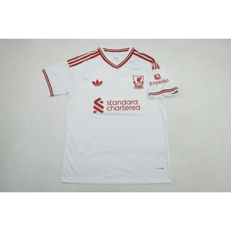 Liverpool Visitante 26-27