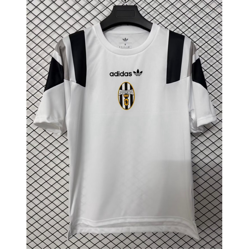 Juventus EQT Blanco 26-27